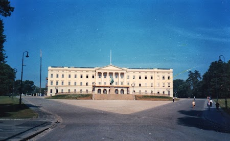Obiective turistice Oslo: Palatul Regal Norvegian