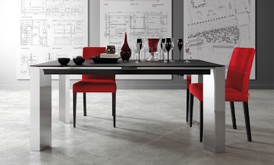 Mesa Kenia. Estructura cromada con parte superior de vidrio negro mate