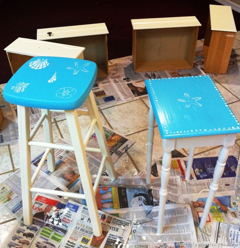 [Painted%2520Stool%2520and%2520Table%255B3%255D.jpg]