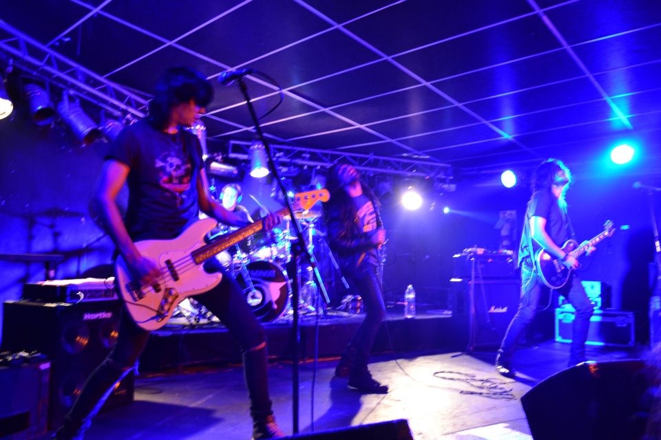 [577877_10150745784165812_621230811_10184812_2005805947_n%255B8%255D.jpg]