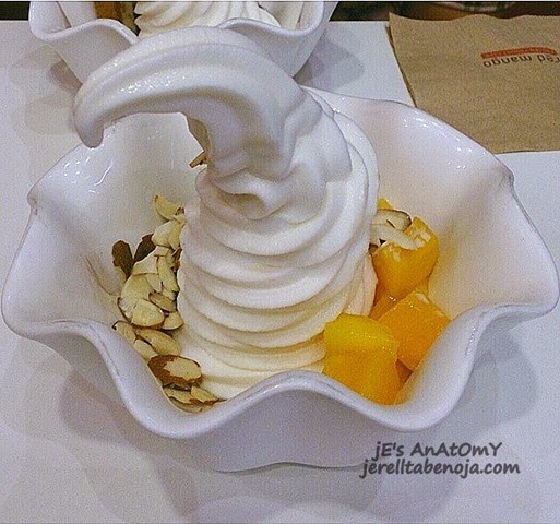 [almonds_mango_yogurt%255B3%255D.jpg]