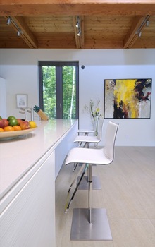 cocina-encimeras-decoracion-sillas--casa-arquitectura-sostenible-Pierre-Cabana cocina-encimeras-decoracion-sillas--casa-arquitectura-sostenible-Pierre-Cabana