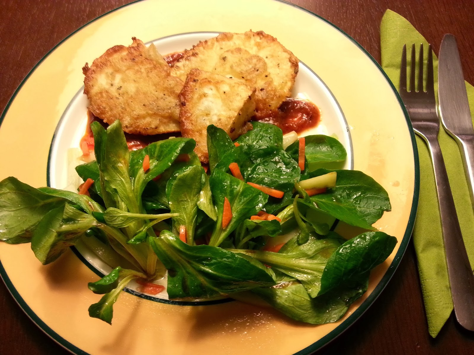 Vegan Oriental: Sellerie Schnitzel im Bierteig auf Tomatensauce, trifft ...