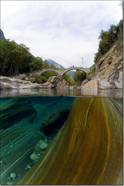 incredibly_clear_waters_of_the_verzasca_river_640_high_10
