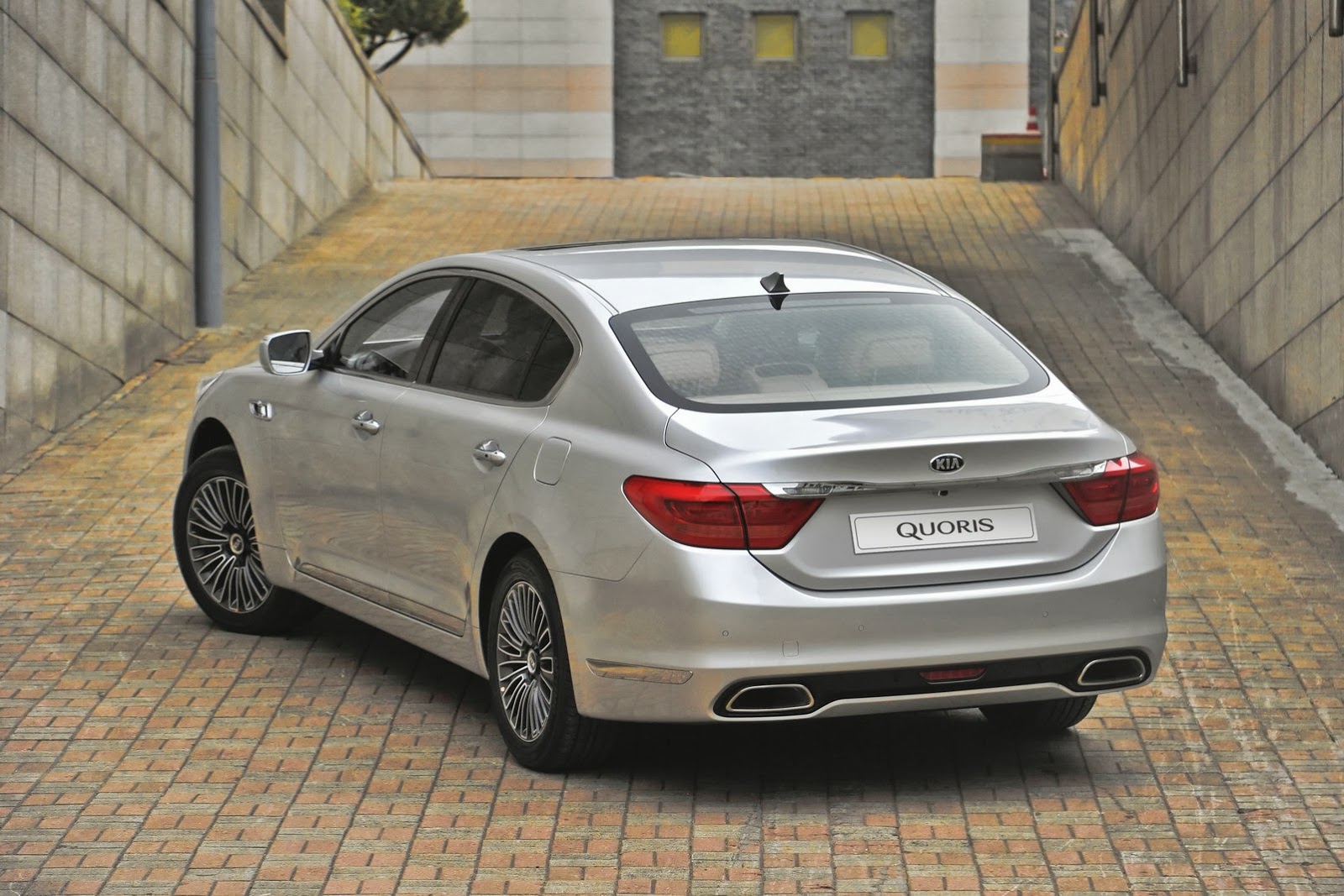 [Kia-K9-Quoris-40%255B2%255D.jpg]