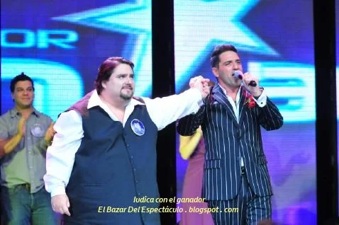 Iudica con el ganador.jpg
