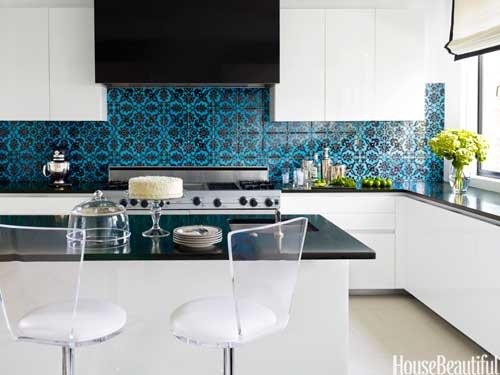 [hbx-town-house-kitchen-blue-tile-black-splash-0512-thomas05-lgn%255B9%255D.jpg]