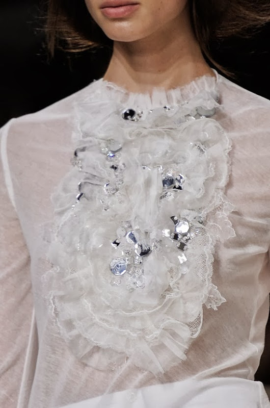 Nina Ricci Spring 2014 Details 2