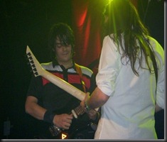 227927_1049023219722_1049952047_173708_8116_n