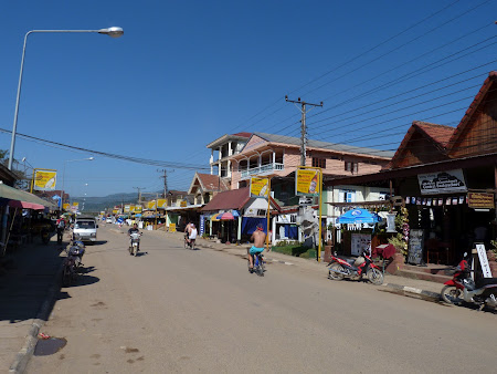 Turism Laos: centru Vang Vieng