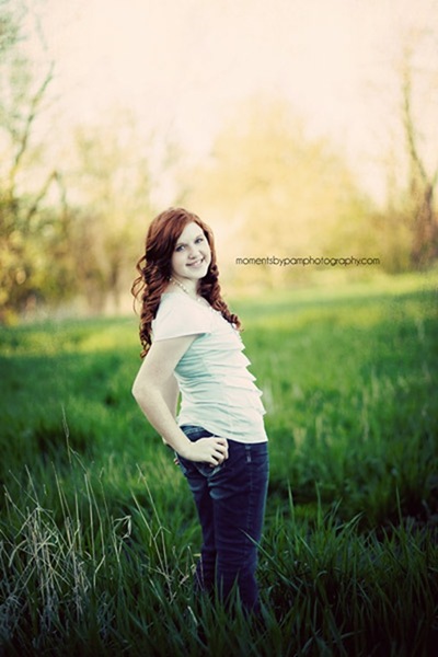 Amanda R {senior 2012} 337 logo