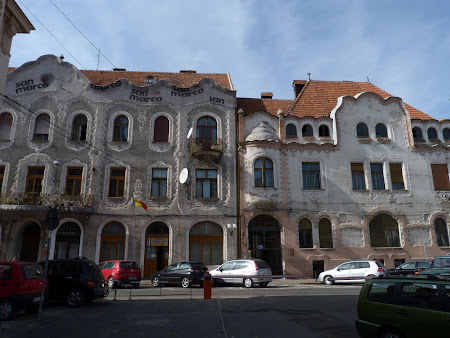 16. cladiri Art Nouveau Oradea.JPG