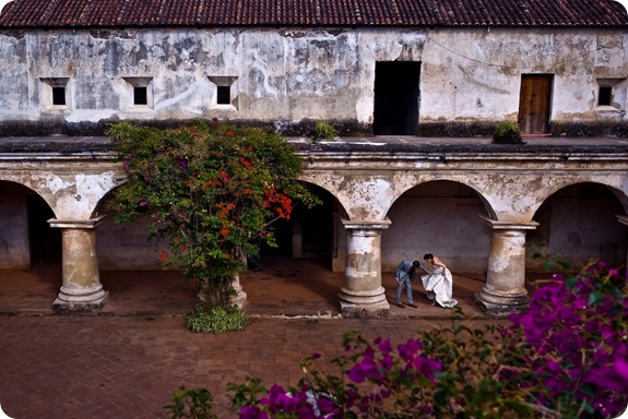 Rustic-Romantic-Destination-Wedding-In-Guatemala-by-Davina- -Daniel-08