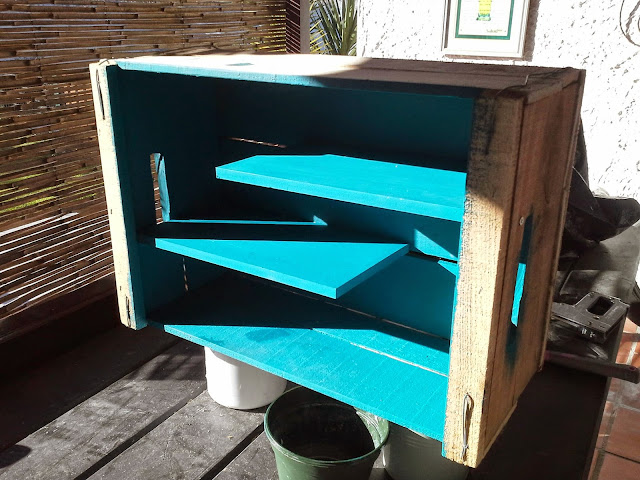 OTRA OPORTUNIDAD: Estantes con cajones de verduras reciclados