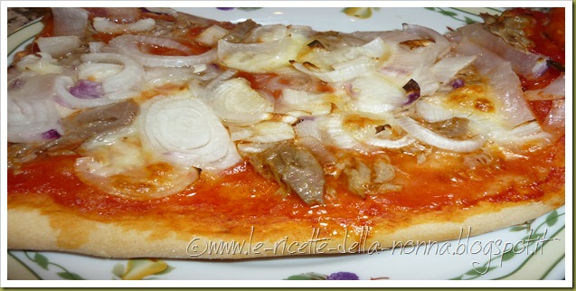 Pizza tonno e cipolla (10)