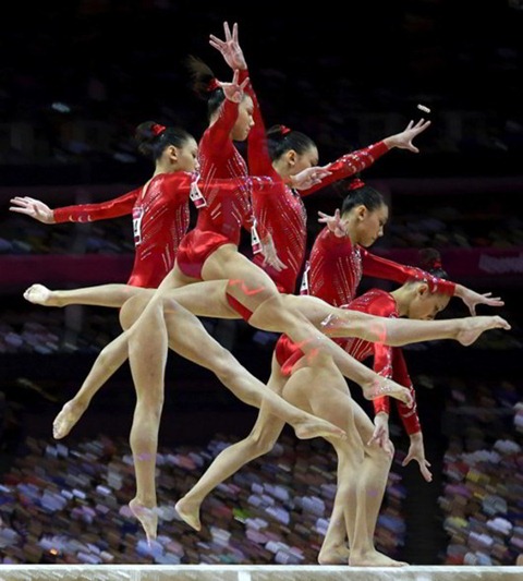 Multiple-exposure-Photos-of-Olympic-Gymnasts-14-634x704