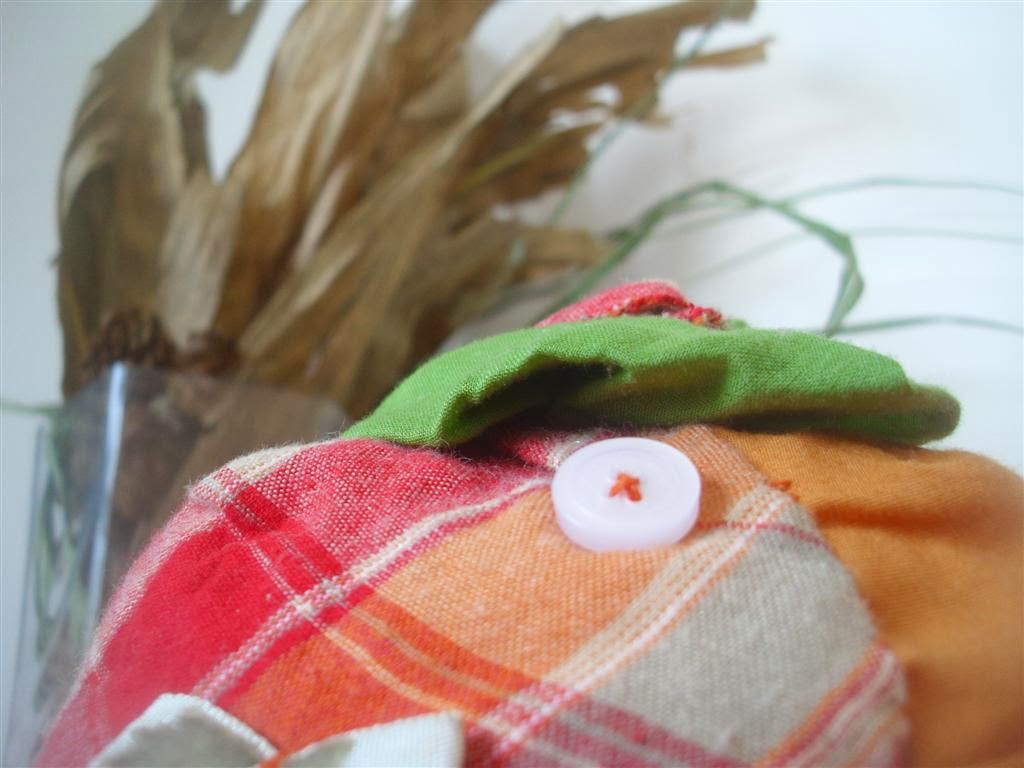 The DoItYourself Mom DIY Corn Husk Bouquet