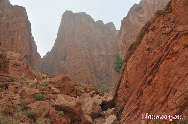 tianshan-canyon-1