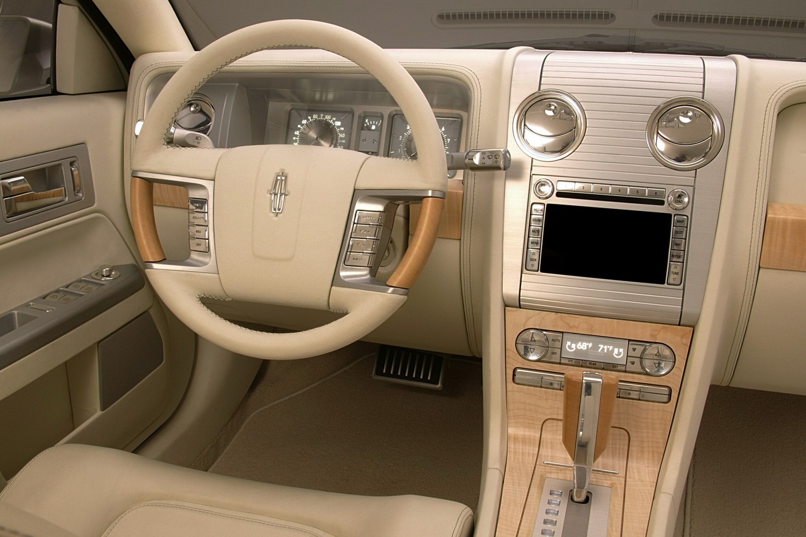 [2006-Lincoln-Zephyr-5%255B2%255D.jpg]