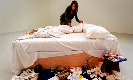 Between the sheets: making My Bed (1998).