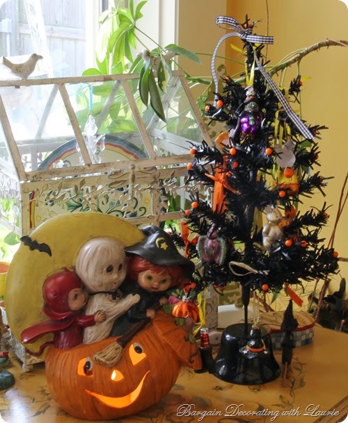 Halloween Decor-Bargain Decorating with Laurie