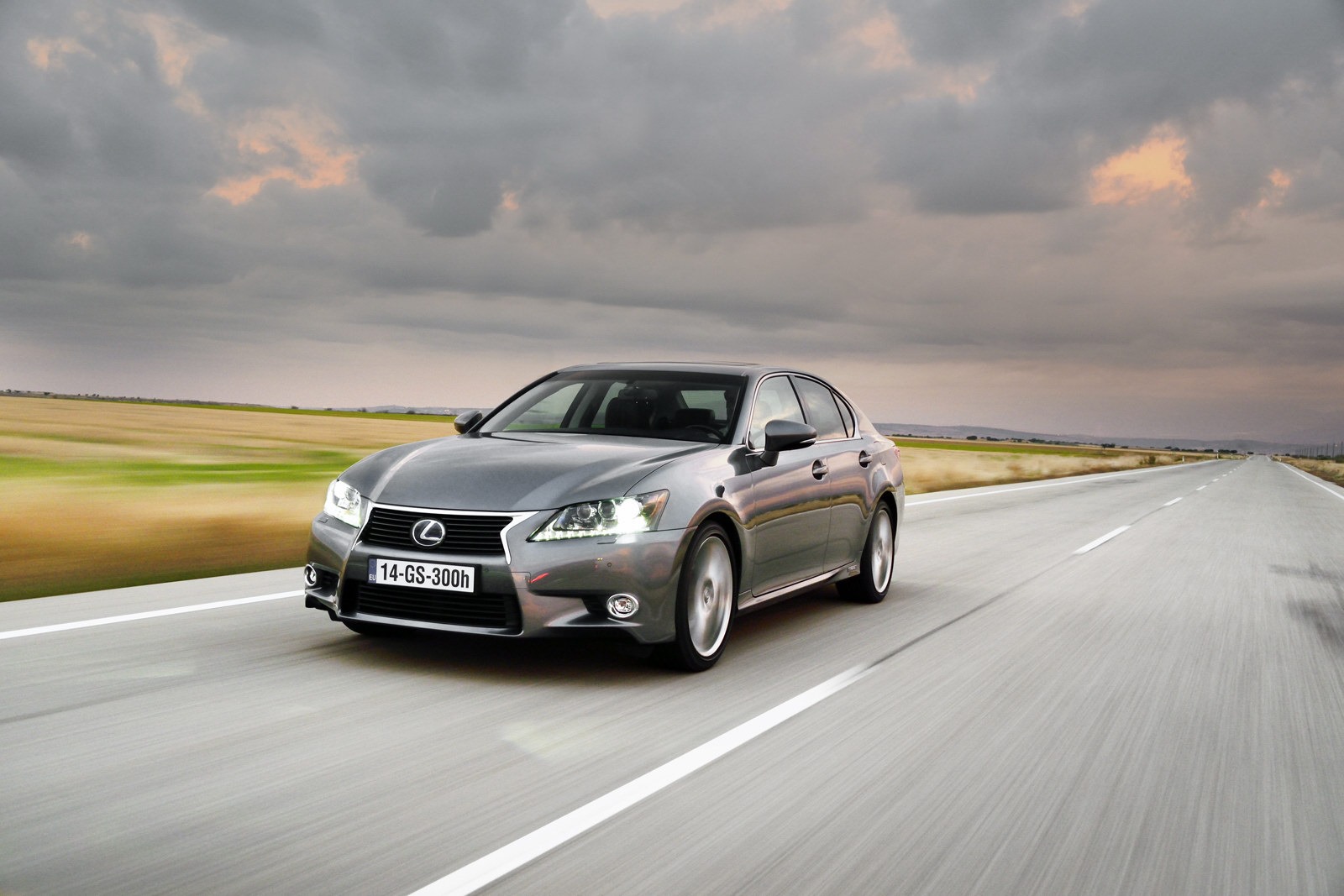 [Lexus-GS-300h-63%255B2%255D.jpg]