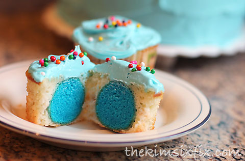 Blue and white cupcakes