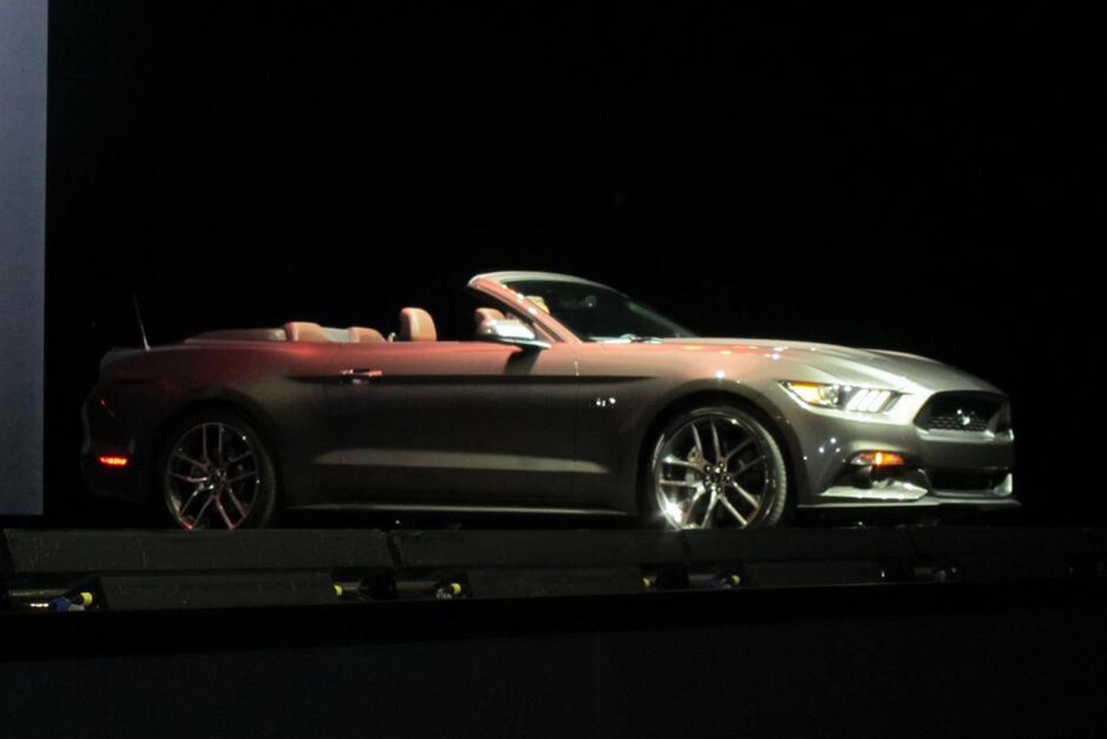[2015-Ford-Mustang-Live-44%255B2%255D.jpg]