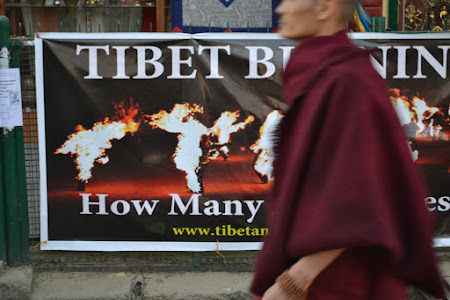 Marsul lumanarilor pentru eliberarea Tibetului