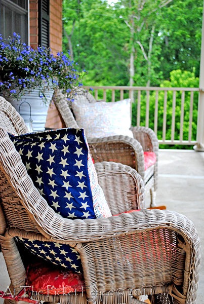 No Sew Patriotic Bandana Pillows no sew pillow at the picket fence patriotic 4th of July