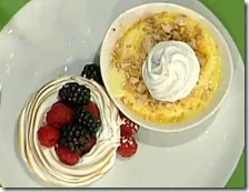 Crema catalana allo zafferano con frutti di bosco