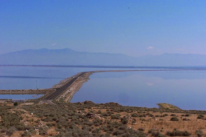 great-salt-lake-causeway-9 great-salt-lake-causeway-9