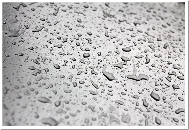 111003_rain_on_stainless_steel_table