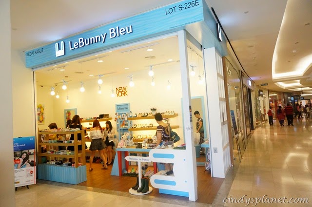 [Le%2520Bunny%2520Bleu28%255B2%255D.jpg.webp]