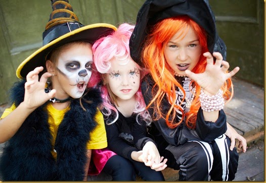 A Mom's Guide to Trick or Treating 1