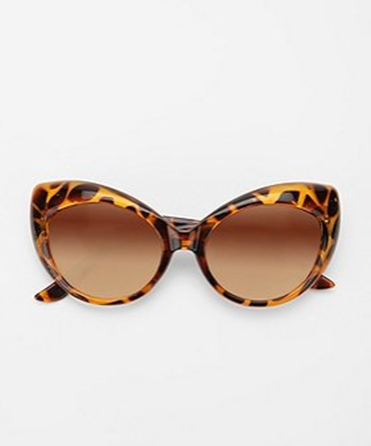 Urban-Outfitters-Extreme-Cat-Eye-Sunglasses