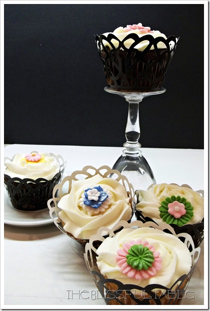 cupcakes with flowers 044a