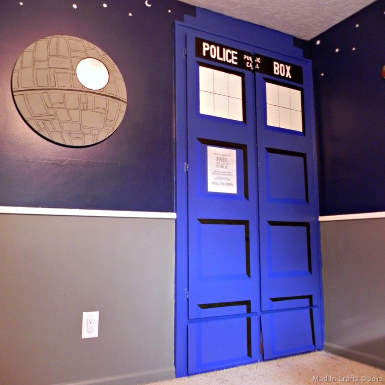 [diy-space-geek-bedroom4.jpg]