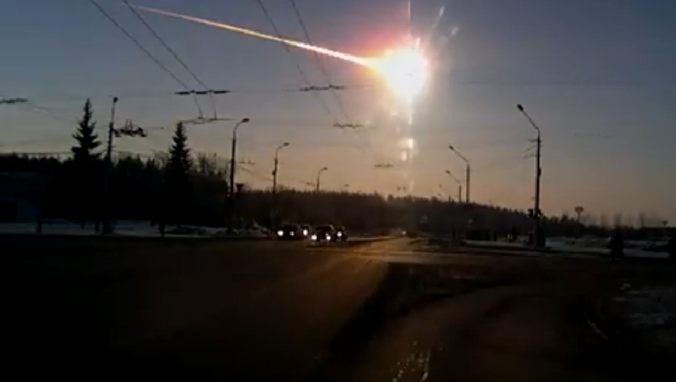 VIDEOS - Pluie de météorites en Russie dans Environnement pluie+de+m%C3%A9t%C3%A9roites+russie2
