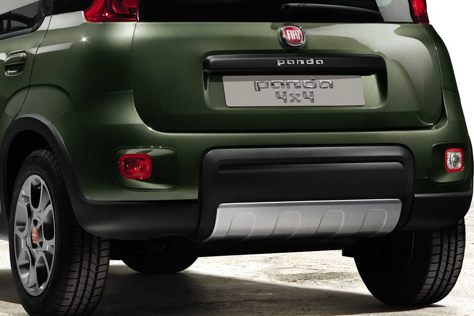 [2013-Fiat-Panda-4x4-7%255B2%255D.jpg]