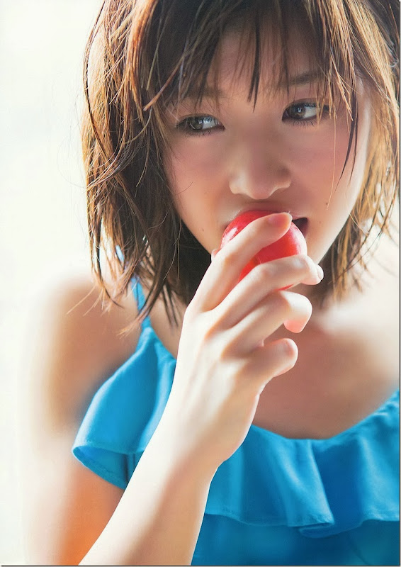 Sengoku_Minami_Young_Animal_Magazine_gravure_11