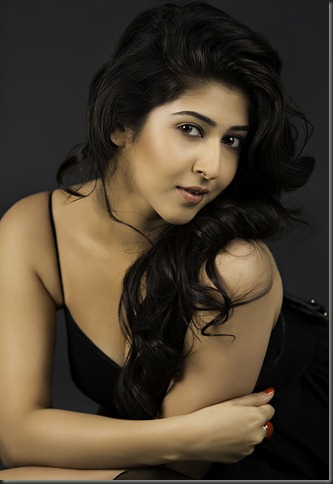 Sonarika_Bhadoria_Photoshoot_pics_thumb%