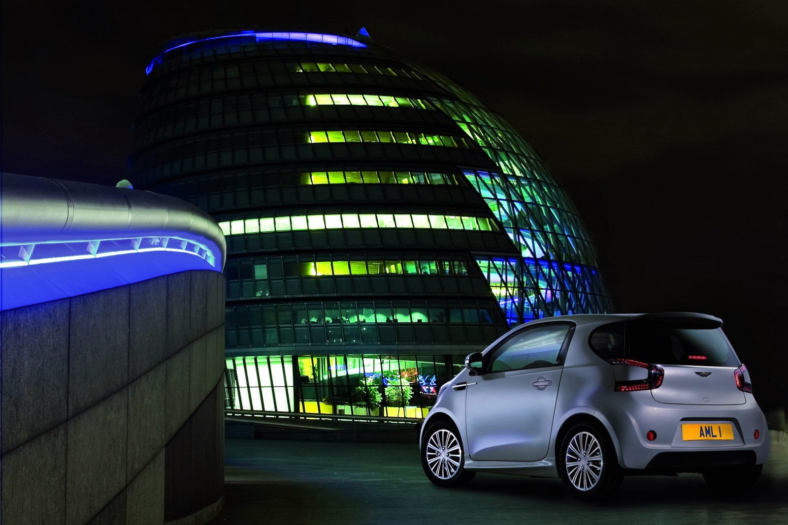 [Aston-Martin-Cygnet-41%255B2%255D.jpg]