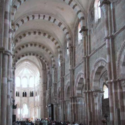 12 - Interior de Sainte Madeleine de Vezelay