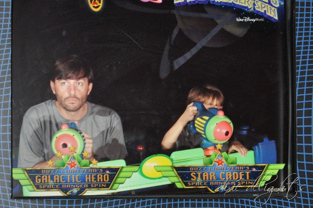 [Disney%2520December%25202012%2520387%255B3%255D.jpg]