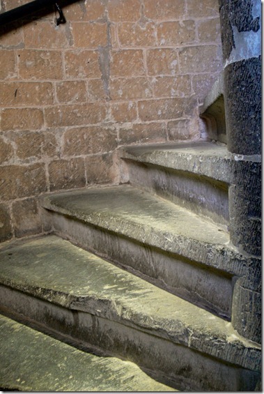 聖ロンバウツ大聖堂の鐘楼へ登る階段