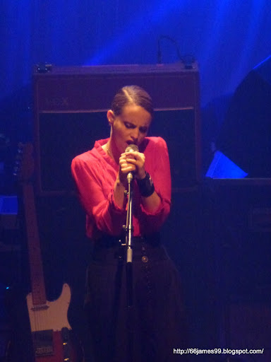 Anna Calvi 2011 Le Bikini