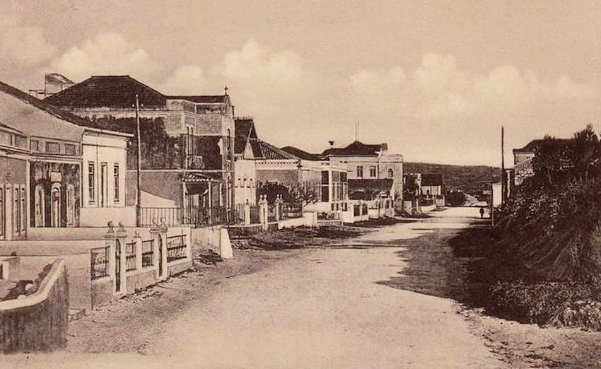 [Praia%2520da%2520Rocha.14%2520%2528Av.%2520Thomaz%2520Cabreira%2529%255B1%255D.jpg]