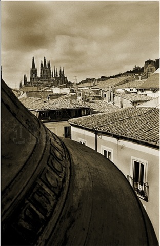 [Catedral%2520de%2520Burgos%2520desde%2520el%2520campanario%2520de%2520la%2520Iglesia%2520de%2520San%2520Lorenzo%255B4%255D.jpg]