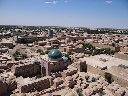 04. Panorama orasului uzbek Khiva.JPG